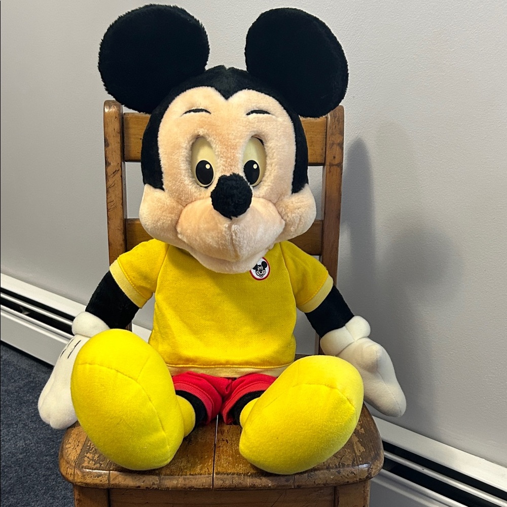 Disney Worlds of Wonder Talking Mickey Mouse, books, tapes, outfits. 1986